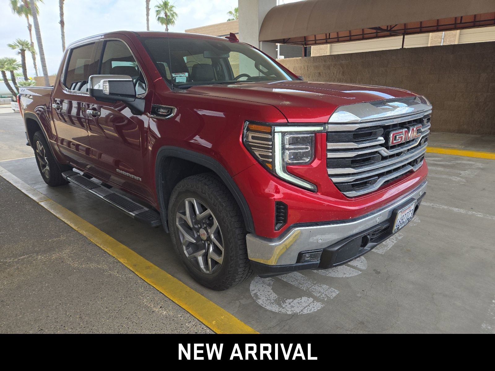 2024 GMC Sierra 1500 SLT photo 3