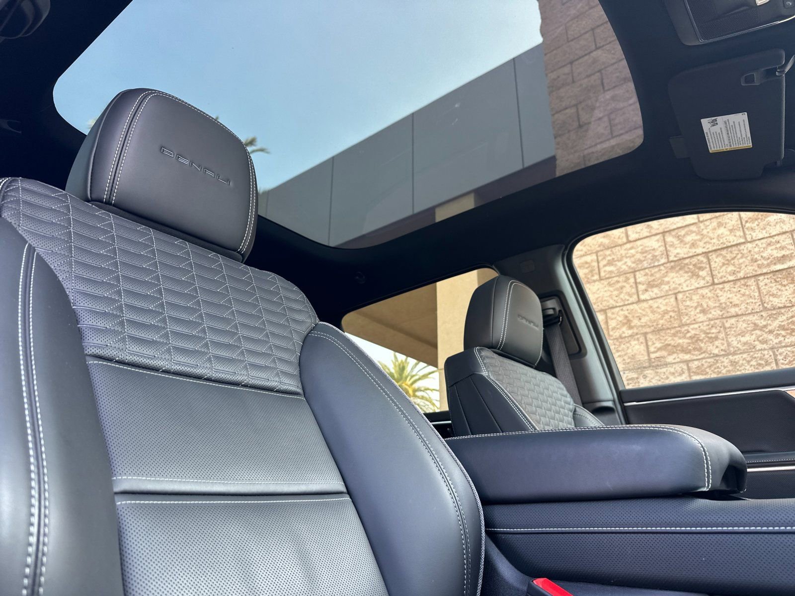 2025 GMC Sierra EV Denali - Photo 15