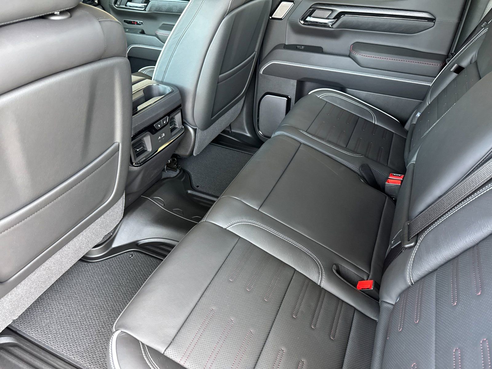 2026 GMC Sierra 1500 AT4X - Photo 11