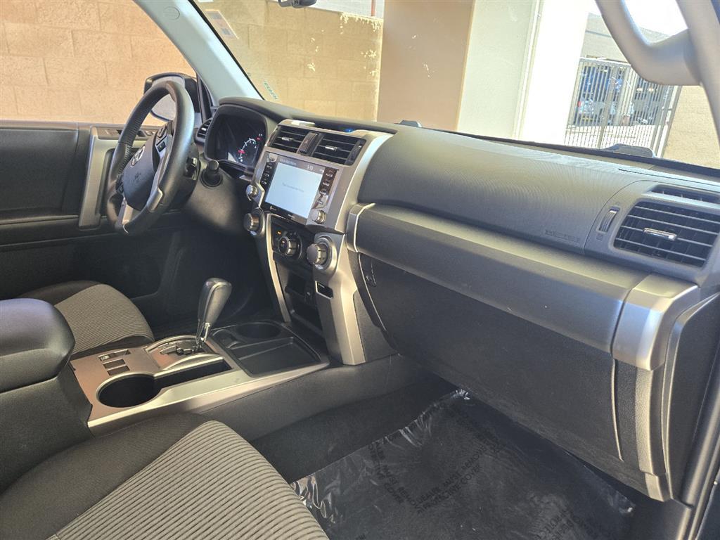 2023 Toyota 4Runner SR5 photo 3