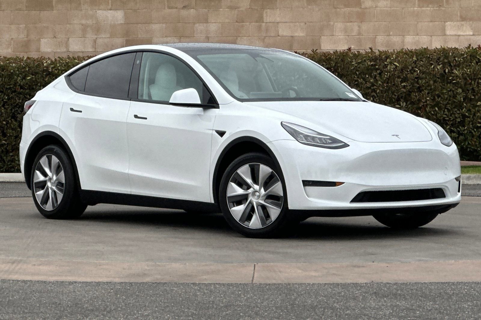 Used 2023 Tesla Model Y Long Range with VIN 7SAYGDEE4PA116212 for sale in Bakersfield, CA