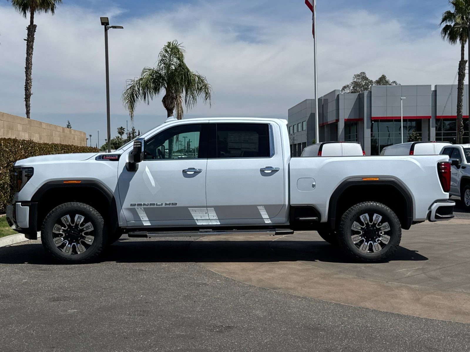 2026 GMC Sierra 2500 HD Denali photo 5