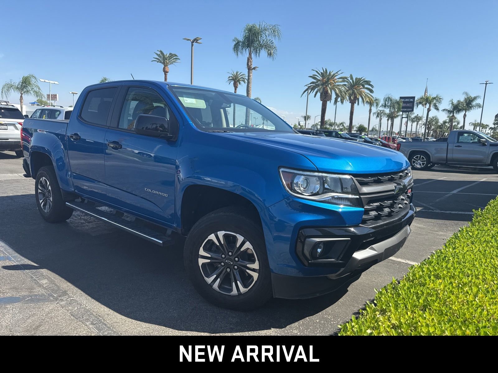 2022 Chevrolet Colorado Z71 photo 2