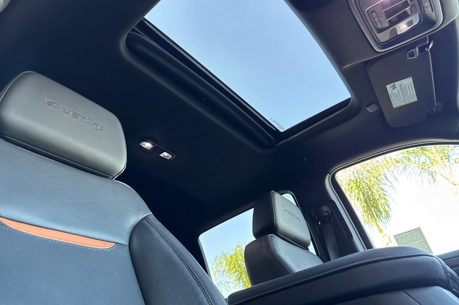 2025 GMC Sierra 1500 AT4 - Photo 17