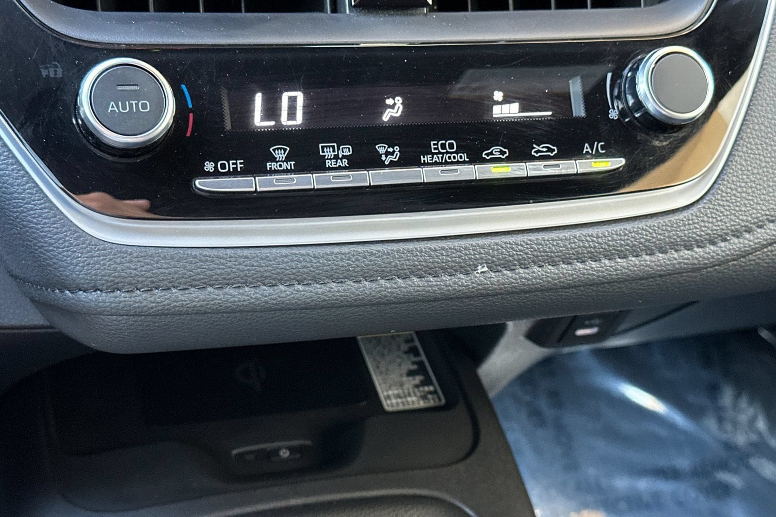 2024 Toyota Corolla SE - Photo 19