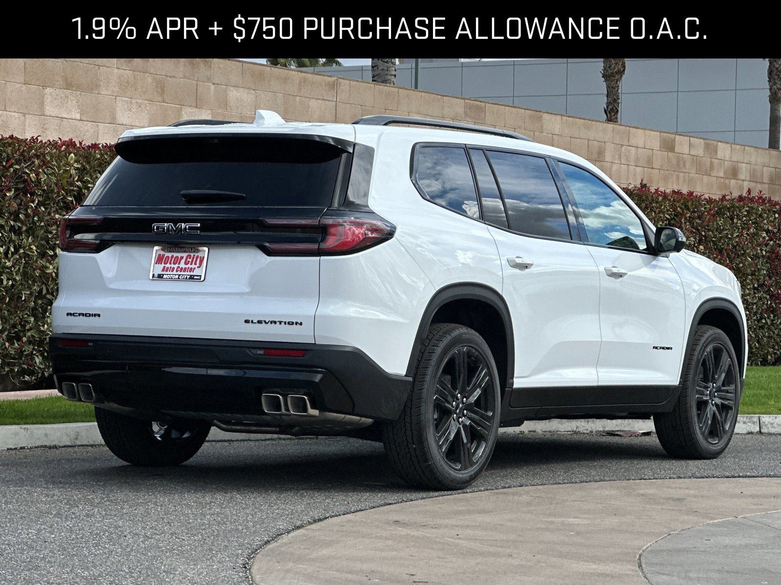 2026 GMC Acadia Elevation photo 2