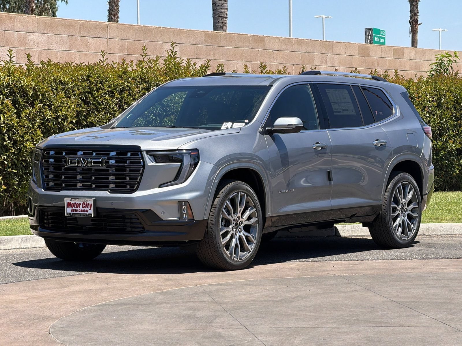 2026 GMC Acadia Denali Ultimate - Photo 7