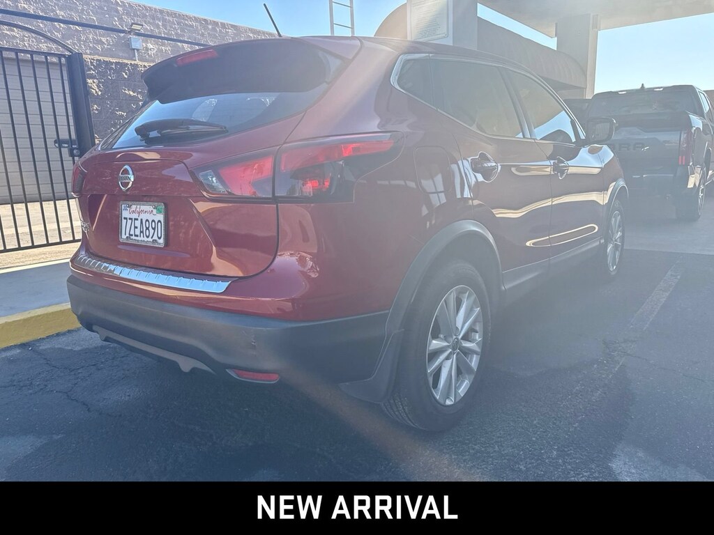 Used 2017 Nissan Rogue Sport S SUV