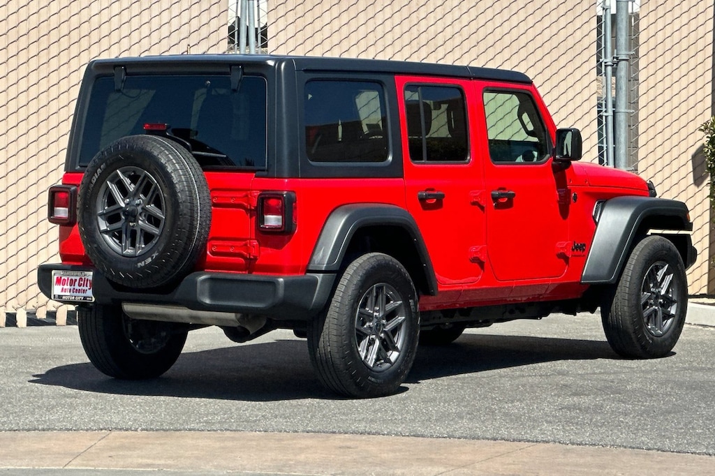 Used 2025 Jeep Wrangler 4-Door Summit 4x4 SUV