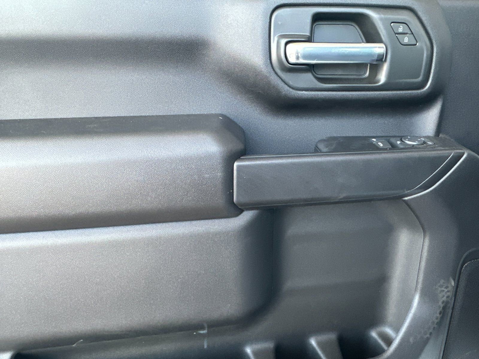 2025 GMC Sierra 2500HD Pro - Photo 11