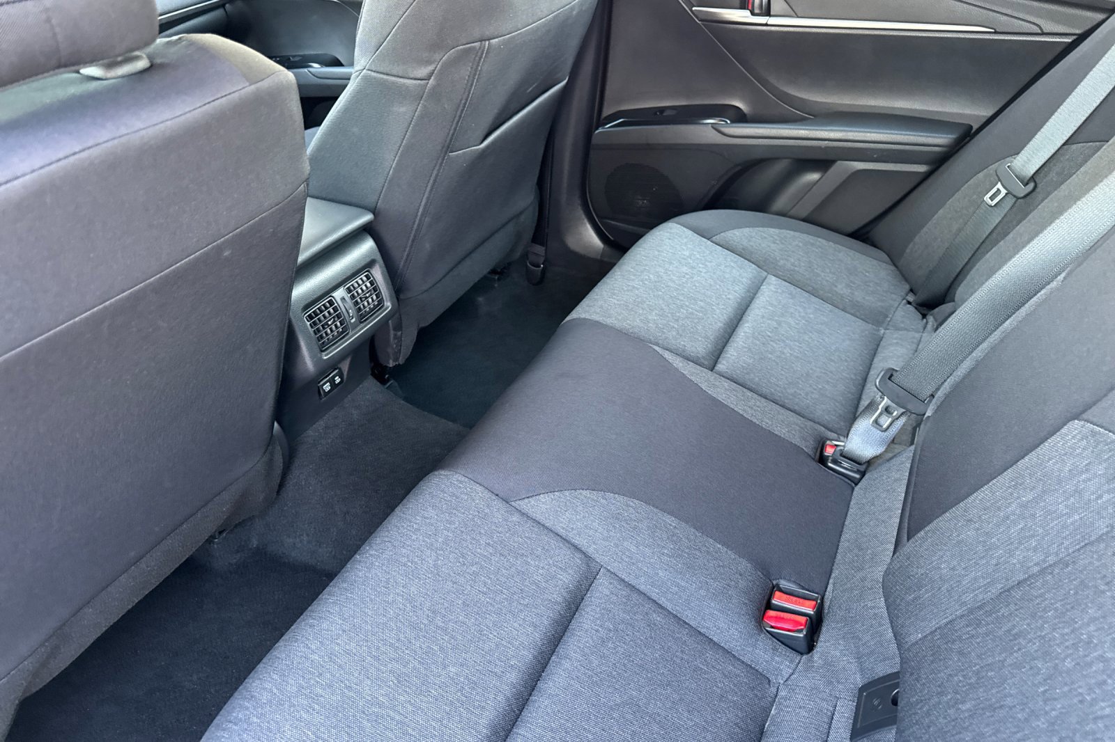 2026 Toyota Camry LE - Photo 13