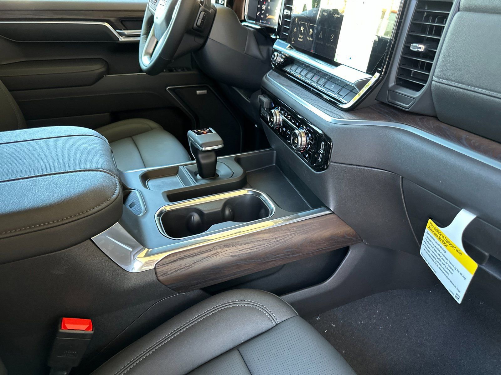 2026 GMC Sierra 1500 SLT - Photo 14