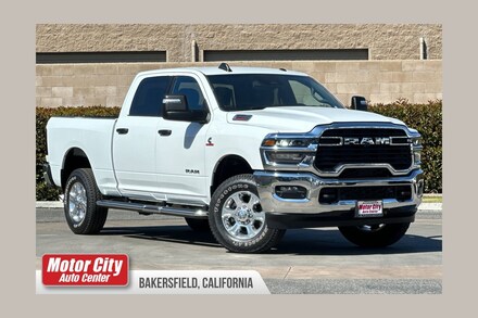 2025 Ram 2500 Big Horn Crew Cab 4x4 64 Box Truck