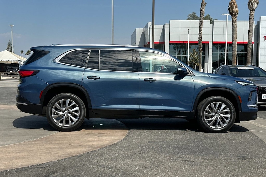 Used 2025 Buick Enclave Preferred SUV