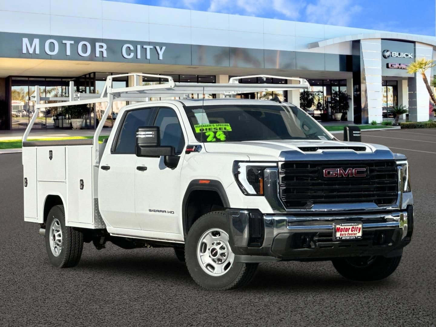2024 GMC Sierra 2500HD Pro's photo