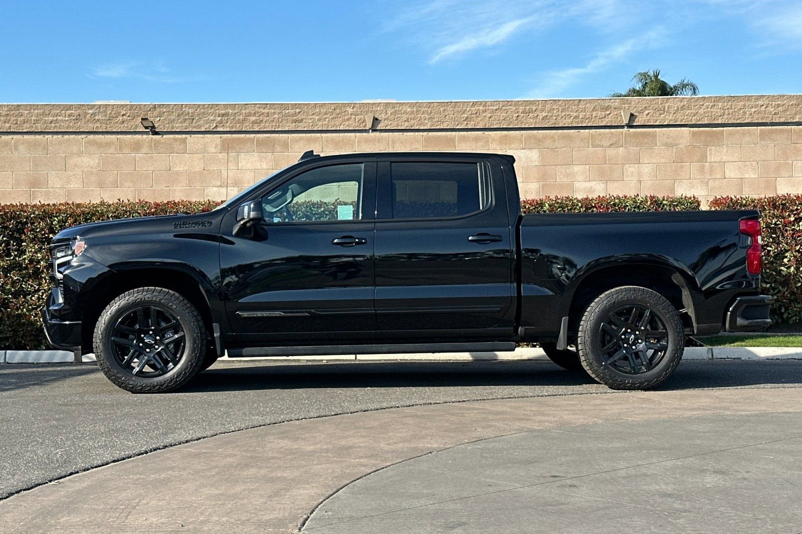 2025 Chevrolet Silverado 1500 High Country photo 6