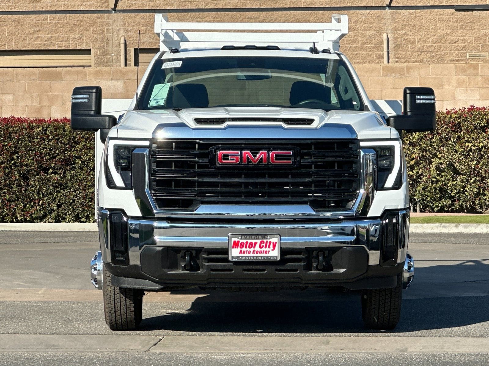 2025 GMC Sierra 3500HD Pro - Photo 8