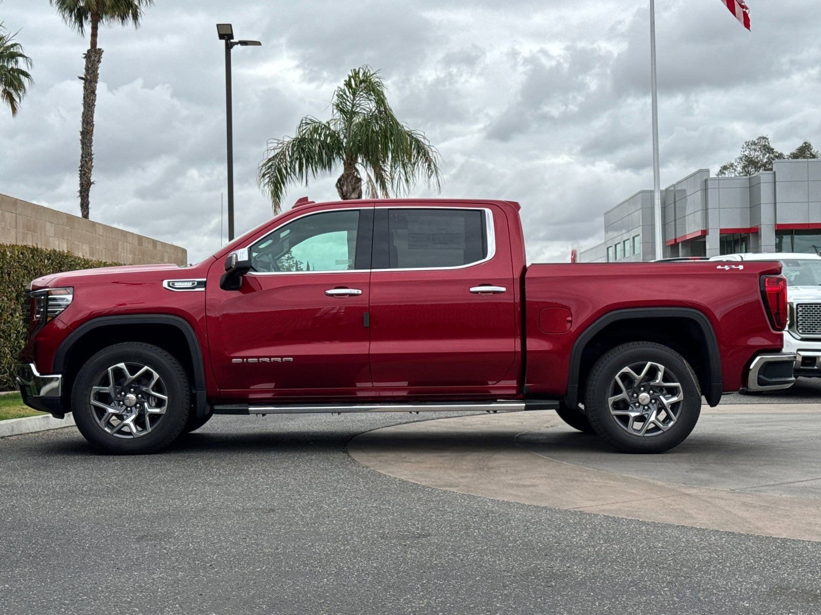 2026 GMC Sierra 1500 SLT photo 5