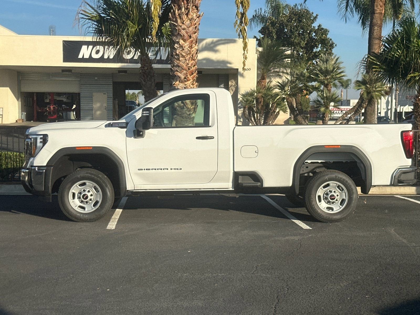 2025 GMC Sierra 2500 HD Pro photo 6