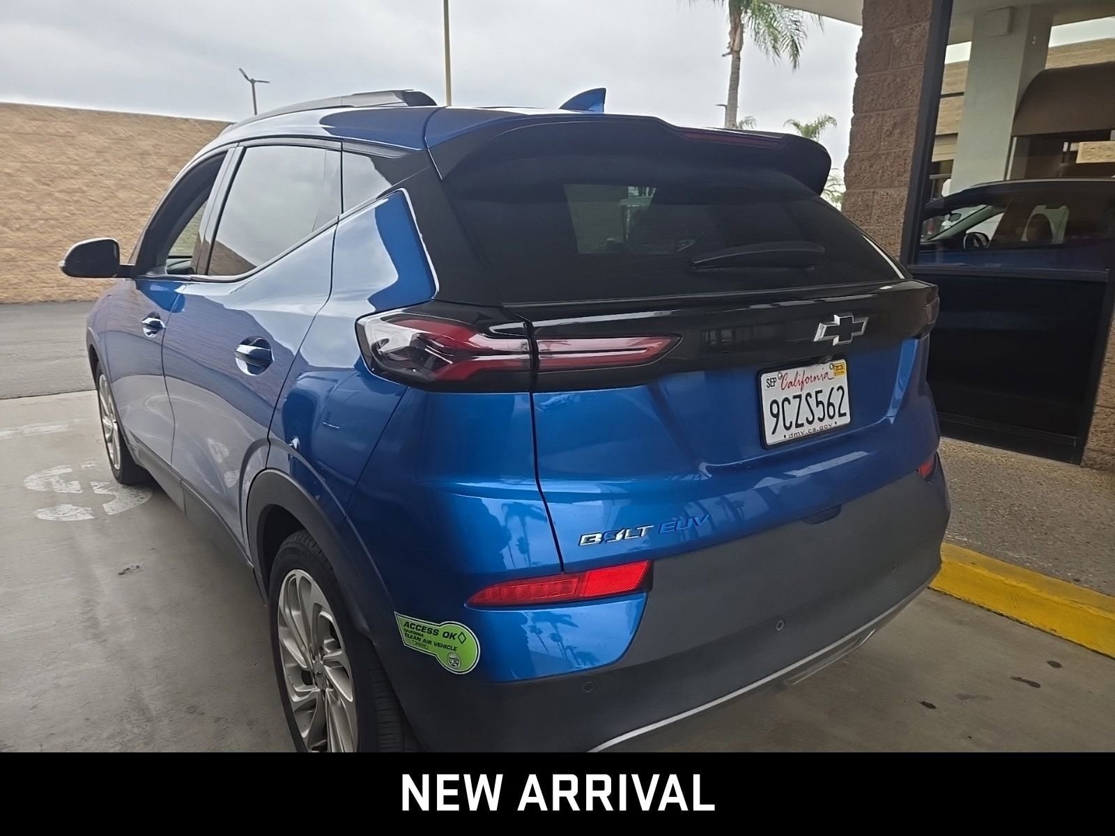 2023 Chevrolet Bolt EUV LT photo 5