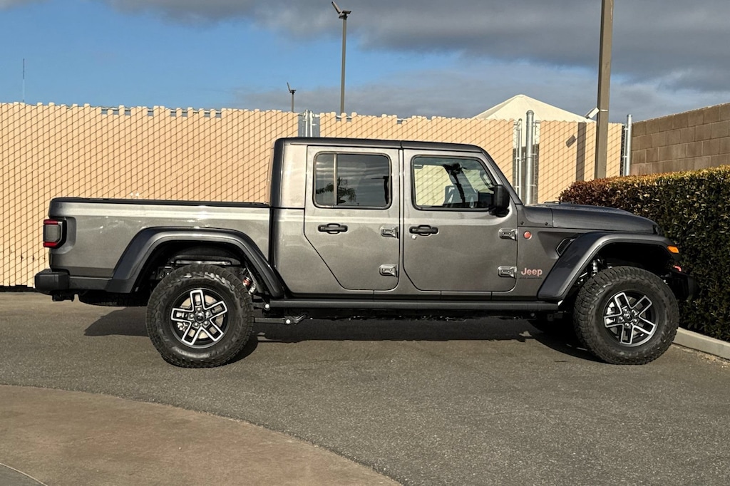 Used 2025 Jeep Gladiator Mojave 4x4 Truck