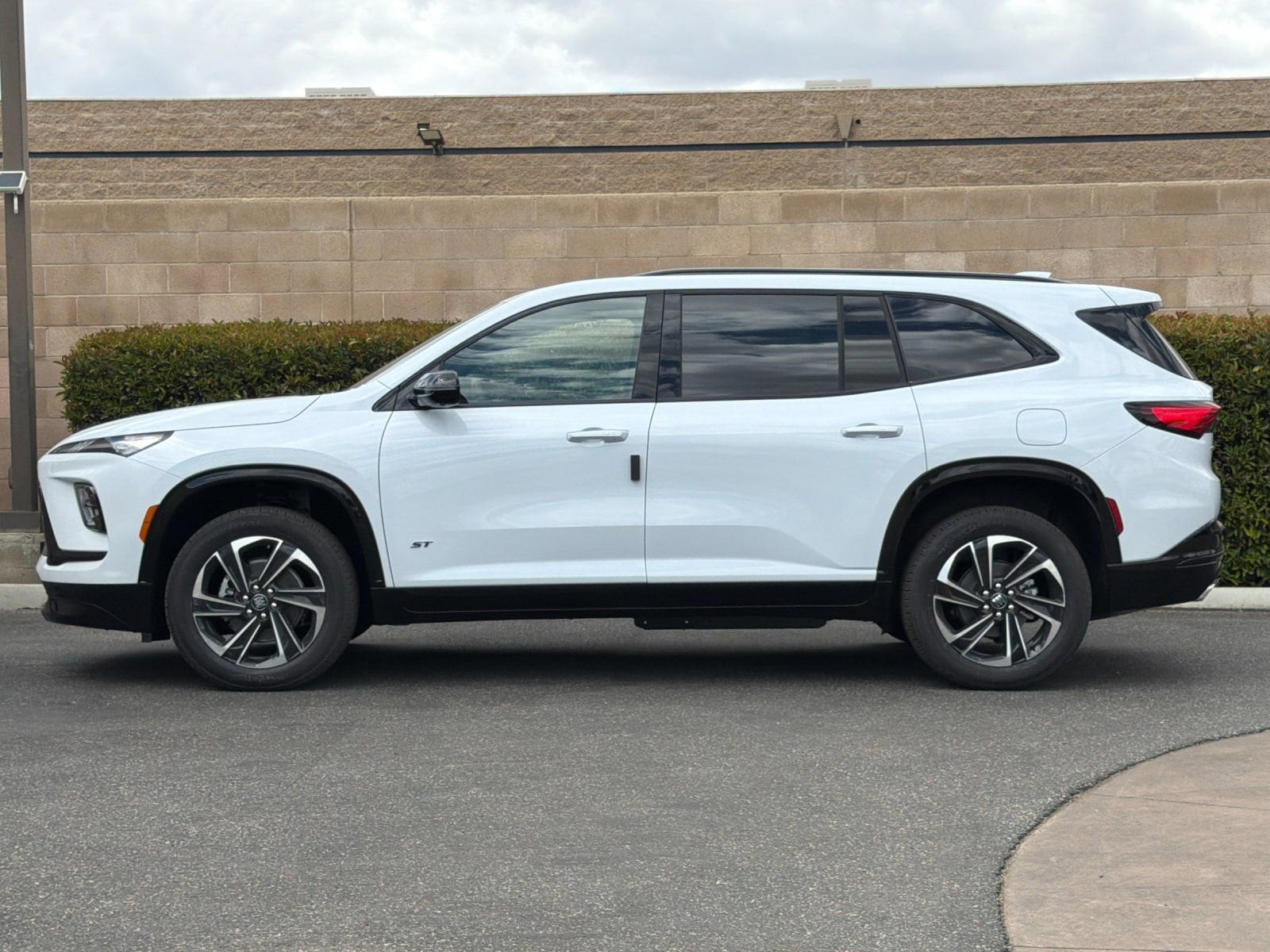2026 Buick Enclave Sport Touring - Photo 6