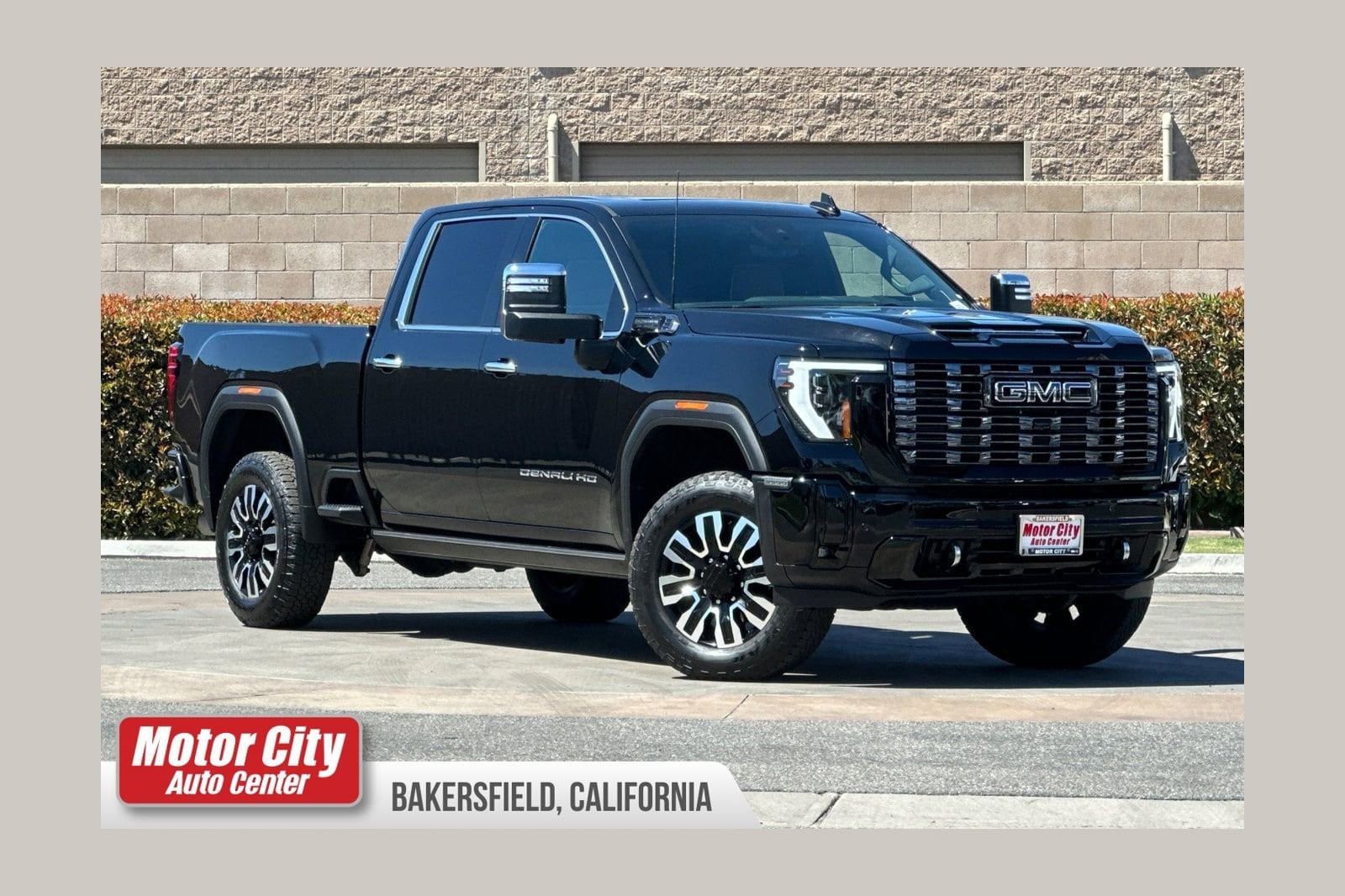 2025 GMC Sierra 4WD Crew Cab Long Box Denali Ultimate's photo