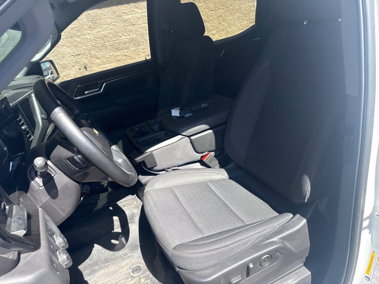 2025 Chevrolet Silverado 1500 LT - Photo 9