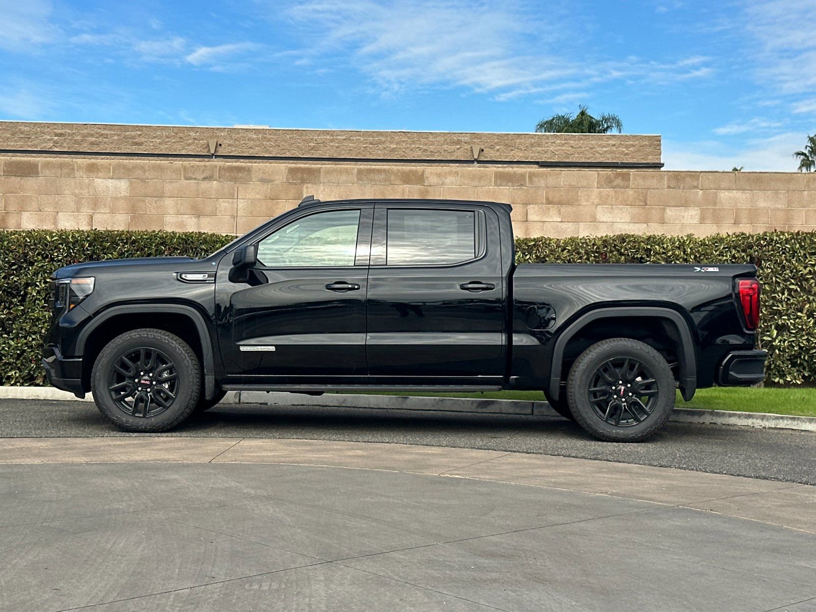 2026 GMC Sierra 1500 Elevation photo 5