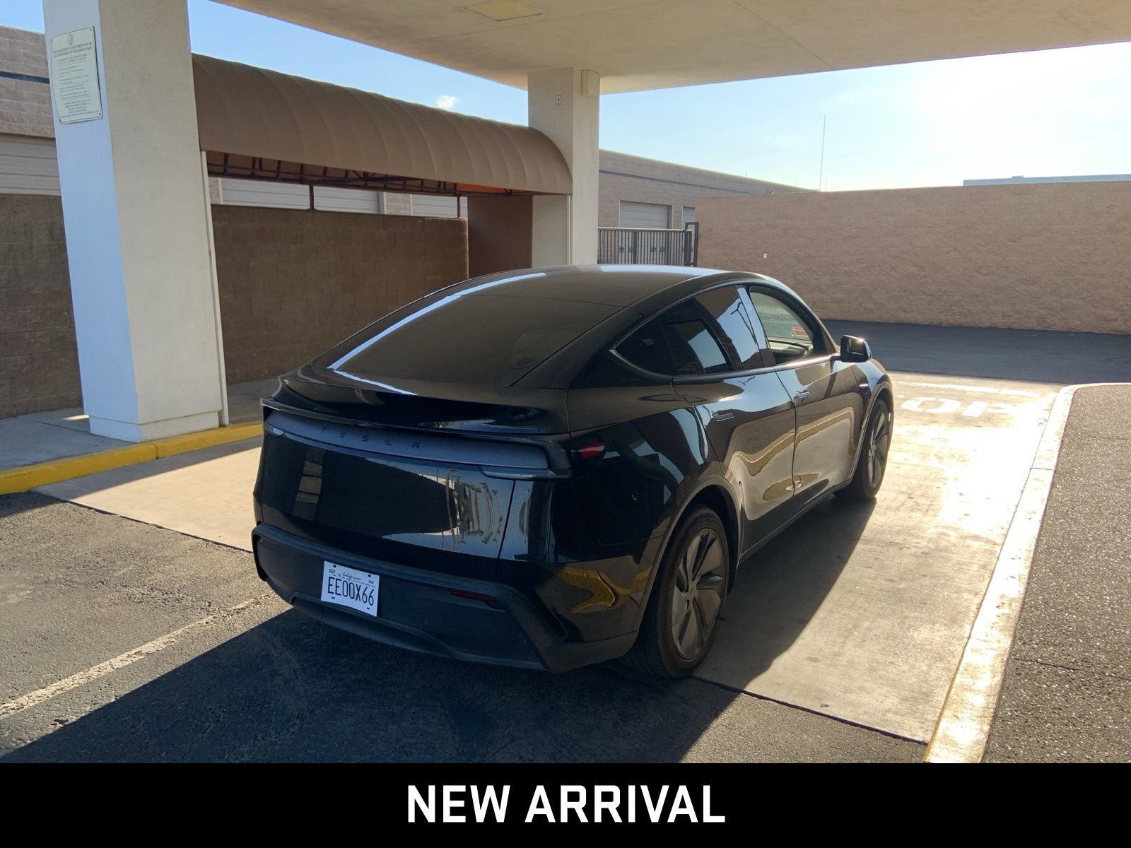 2026 Tesla Model Y Long Range photo 2