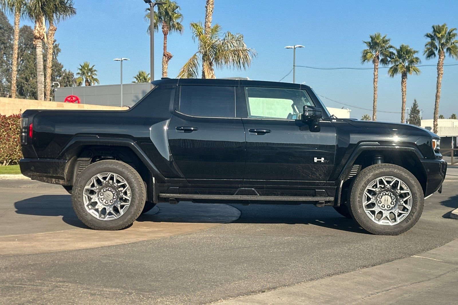 2025 Gmc Hummer EV Pickup photo 3