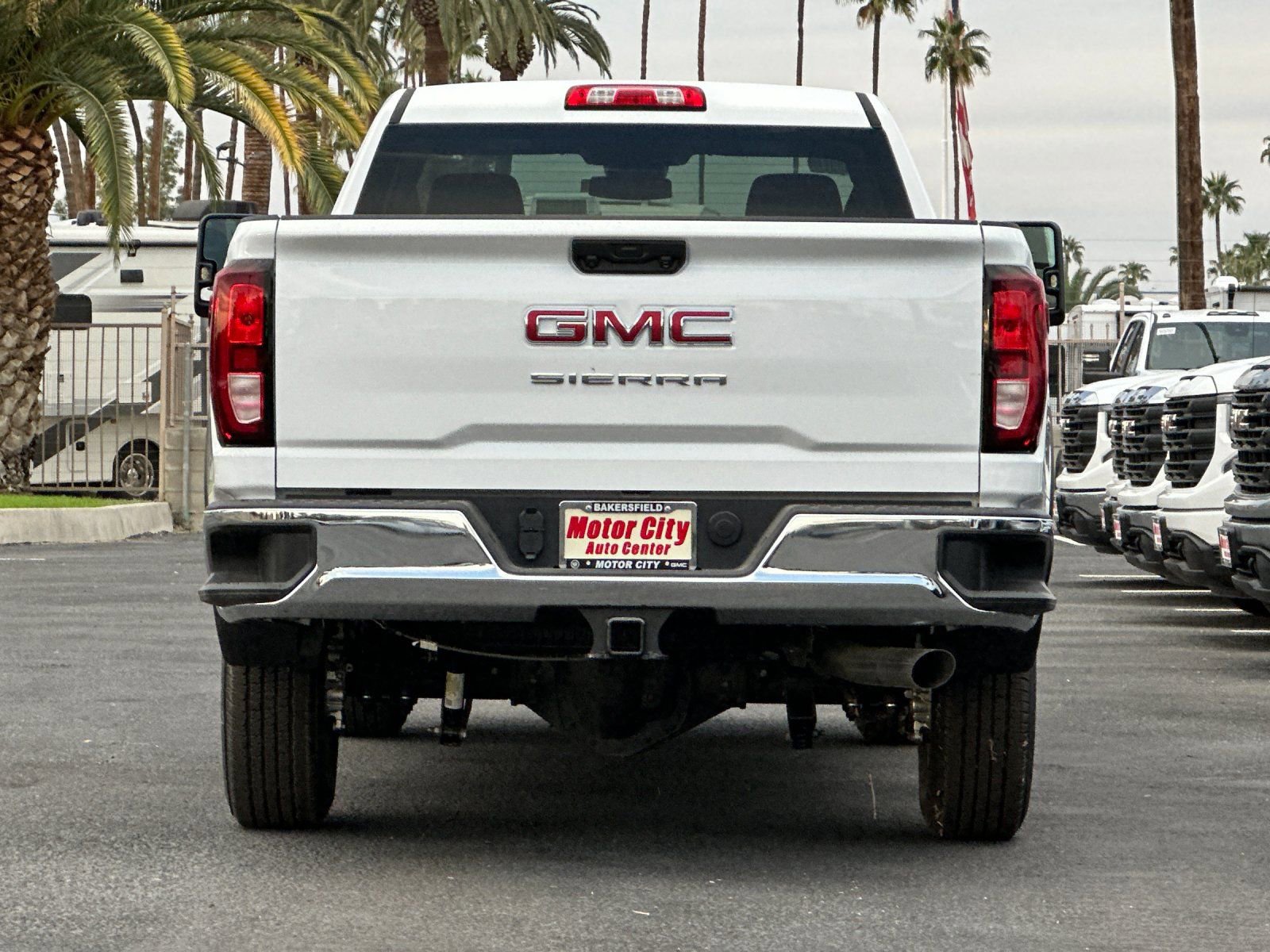 2025 GMC Sierra 2500 HD Pro photo 4