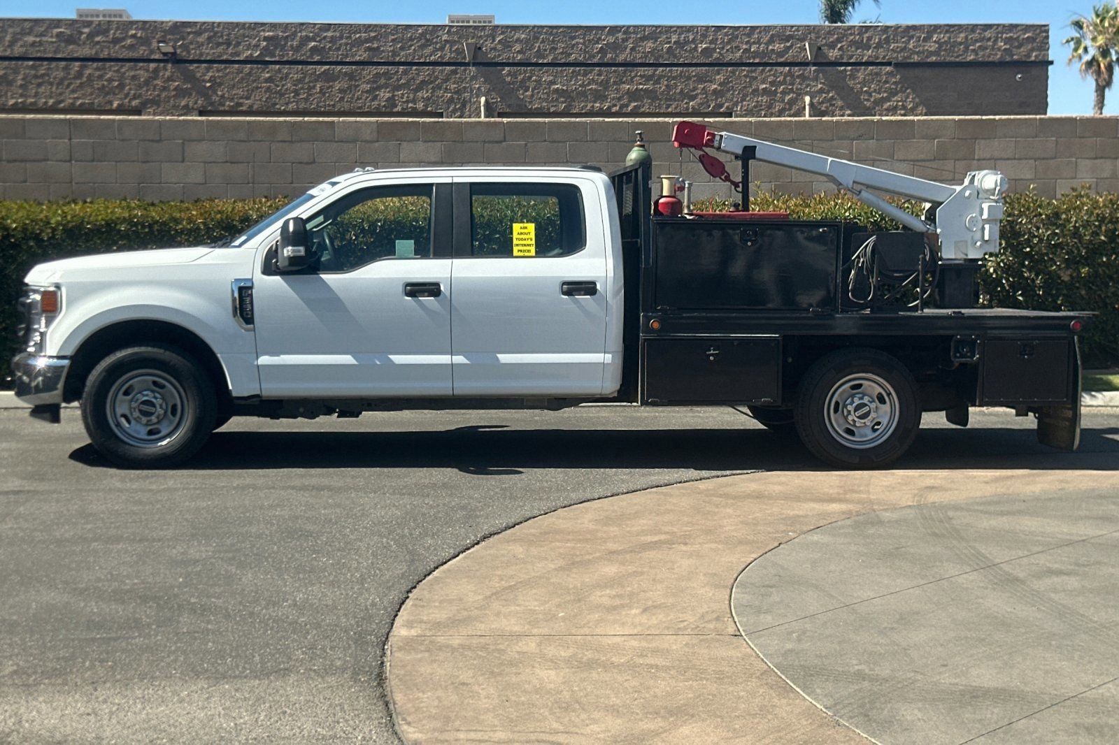 2022 Ford Super Duty F-350 SRW XL photo 6