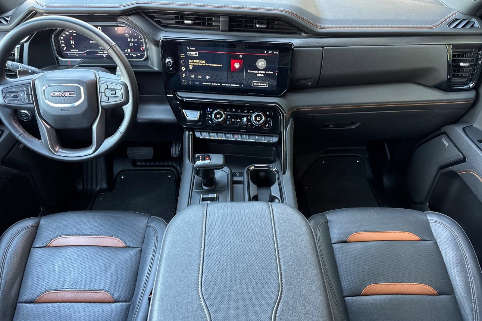 2025 GMC Sierra 1500 AT4 - Photo 14