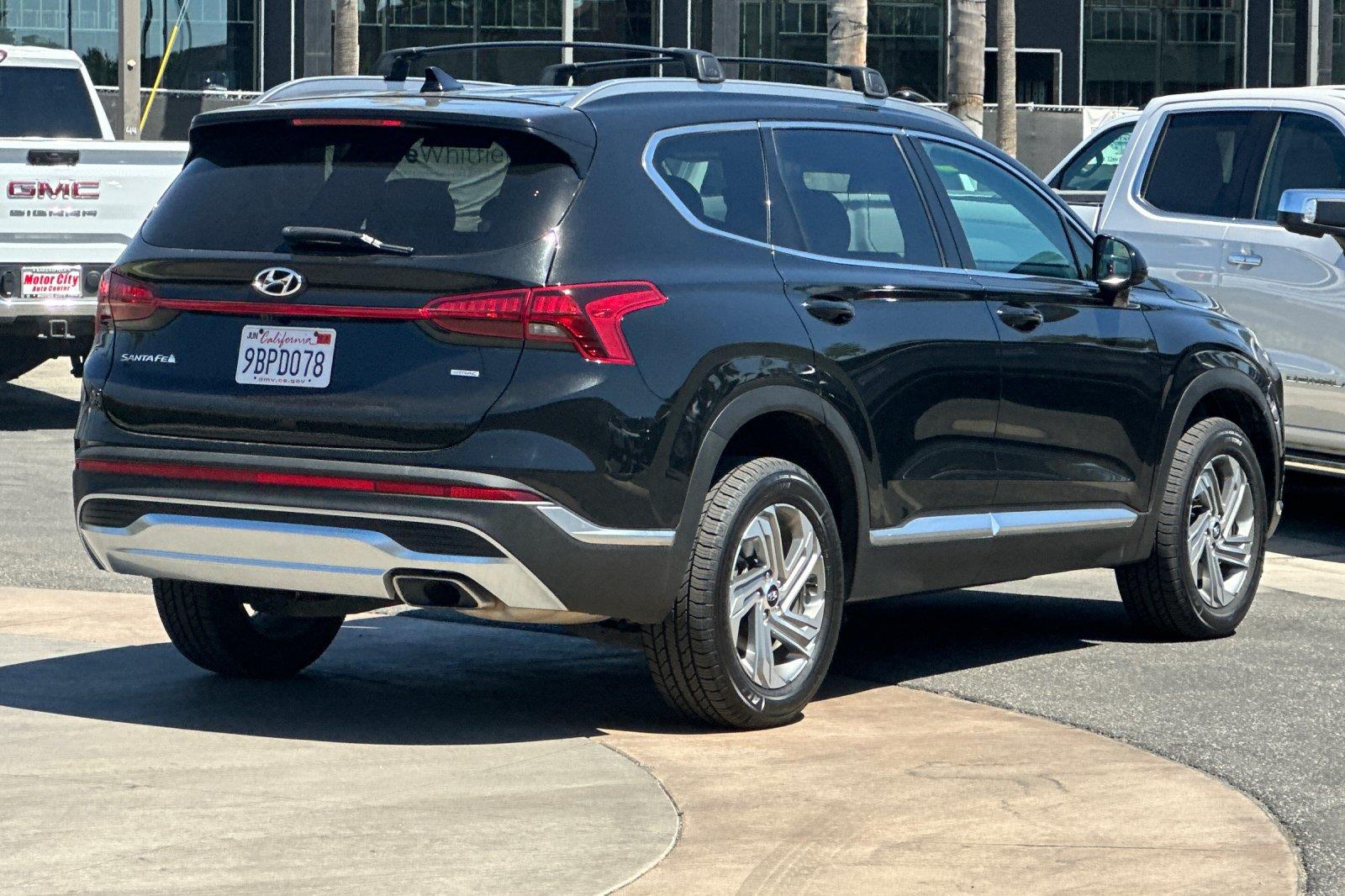 2022 Hyundai Santa Fe SEL photo 4