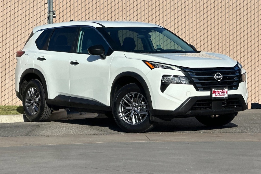 Used 2024 Nissan Rogue S SUV