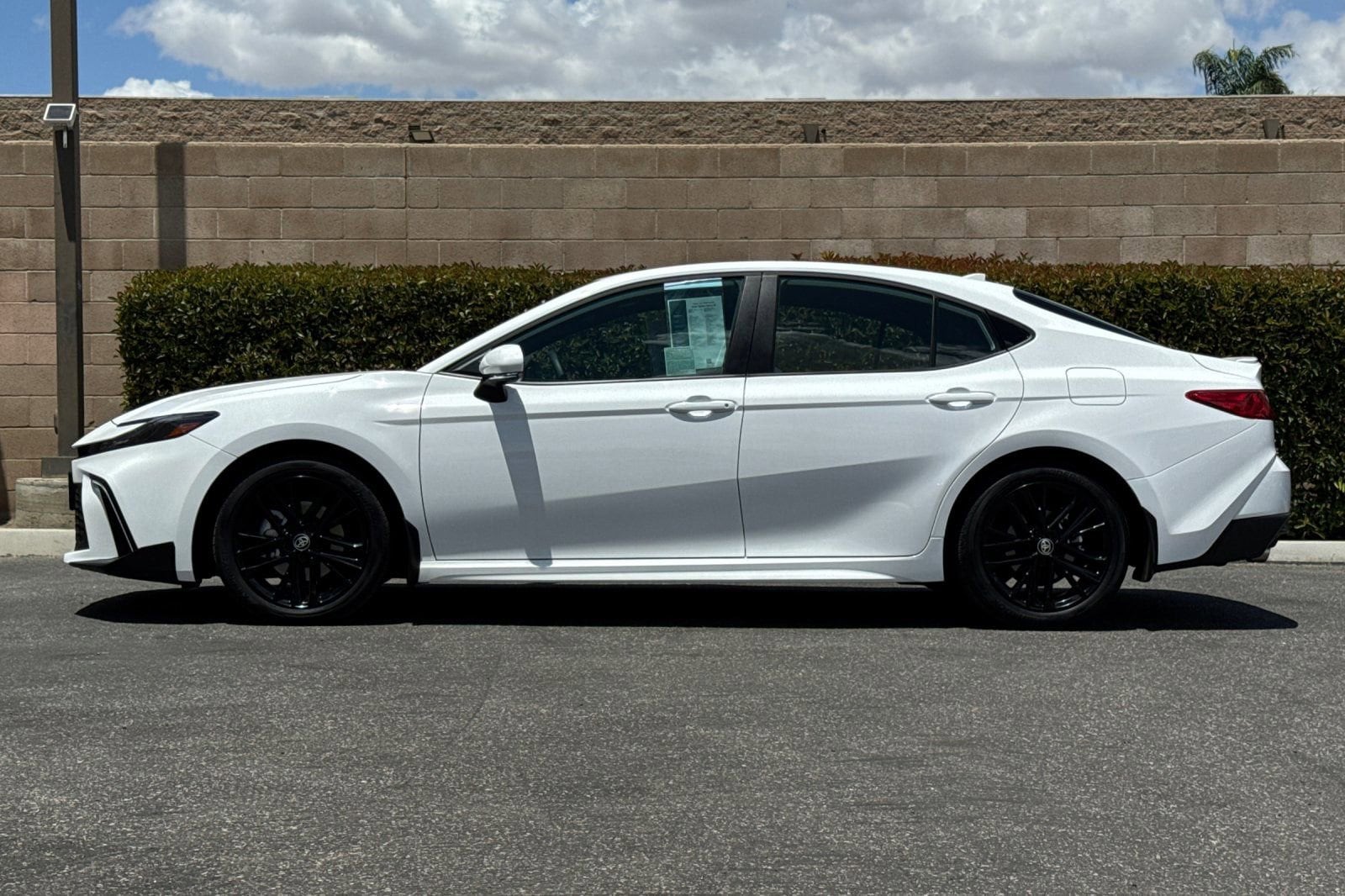 2026 Toyota Camry SE - Photo 7