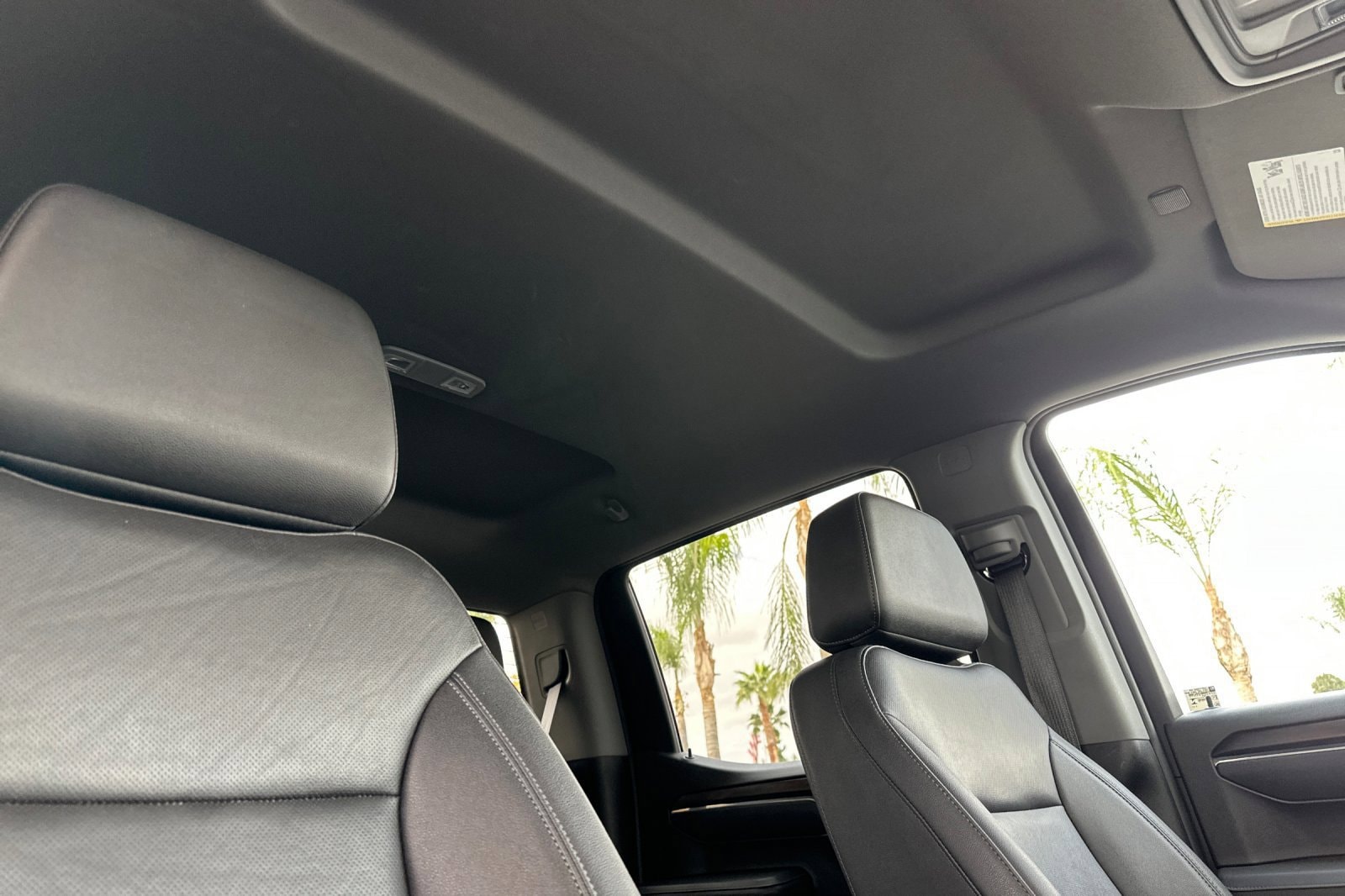 2025 GMC Sierra 1500 SLT - Photo 17