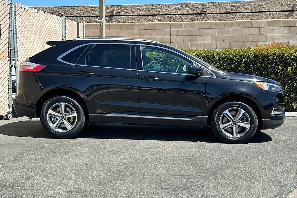 Used 2024 Ford Edge SEL SUV