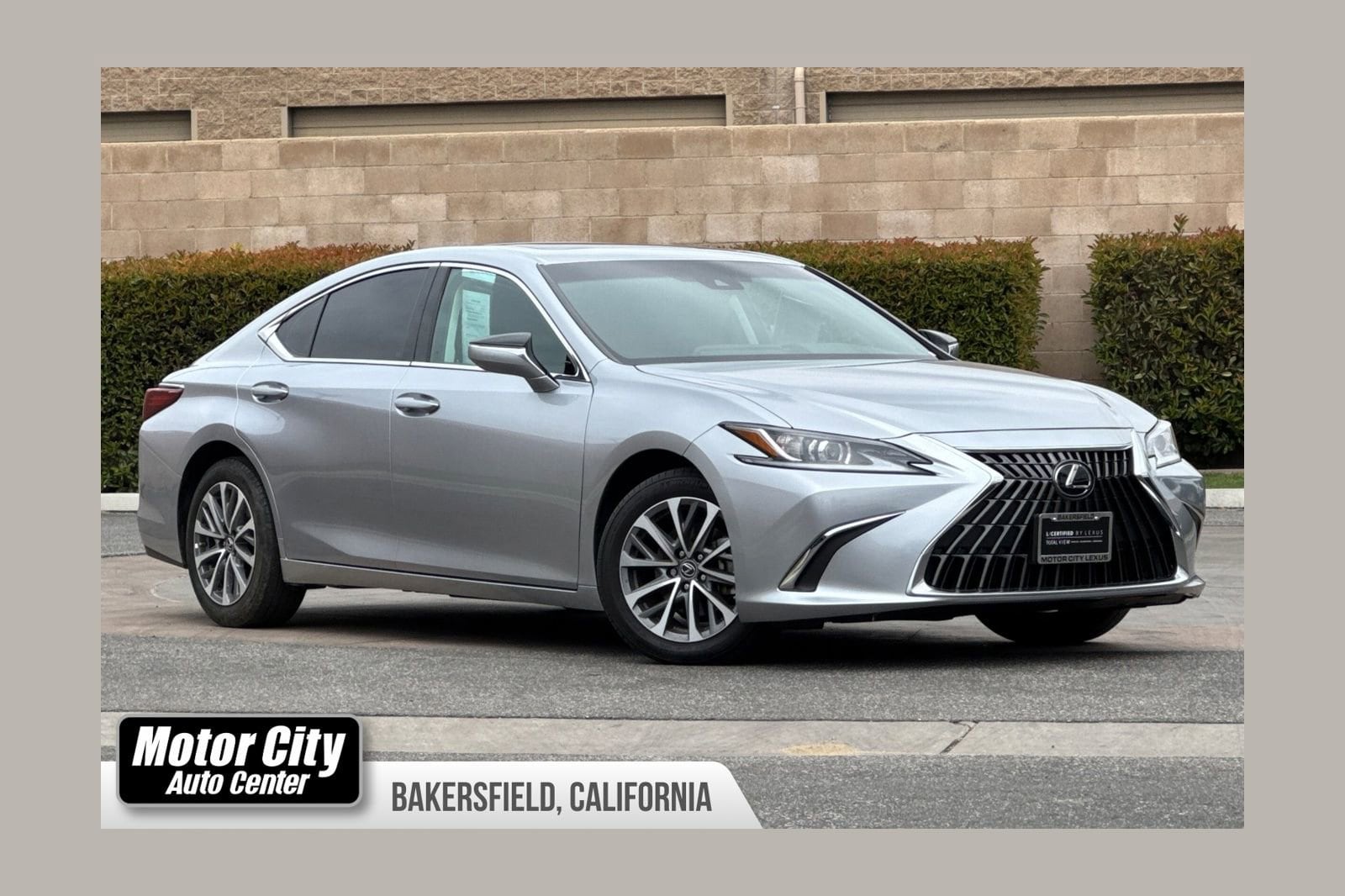 2025 Lexus ES 350 350's photo