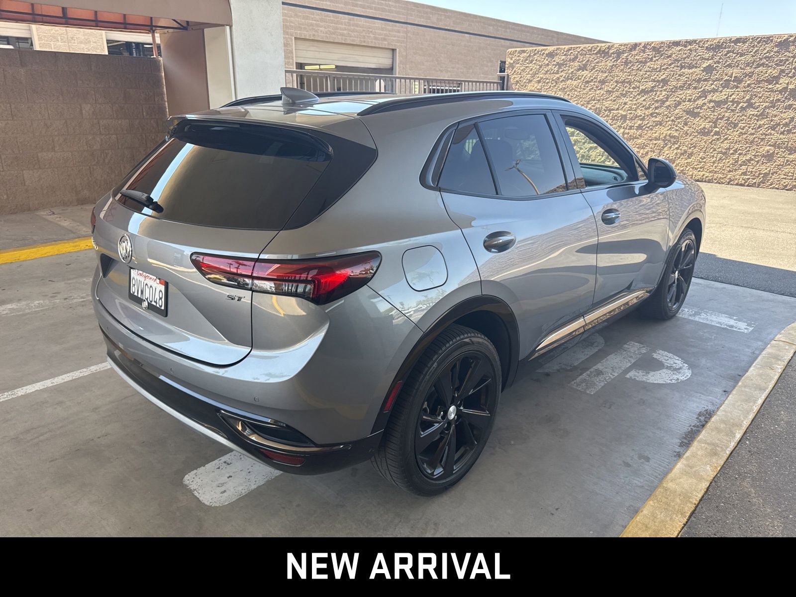 2021 Buick Envision Essence photo 3