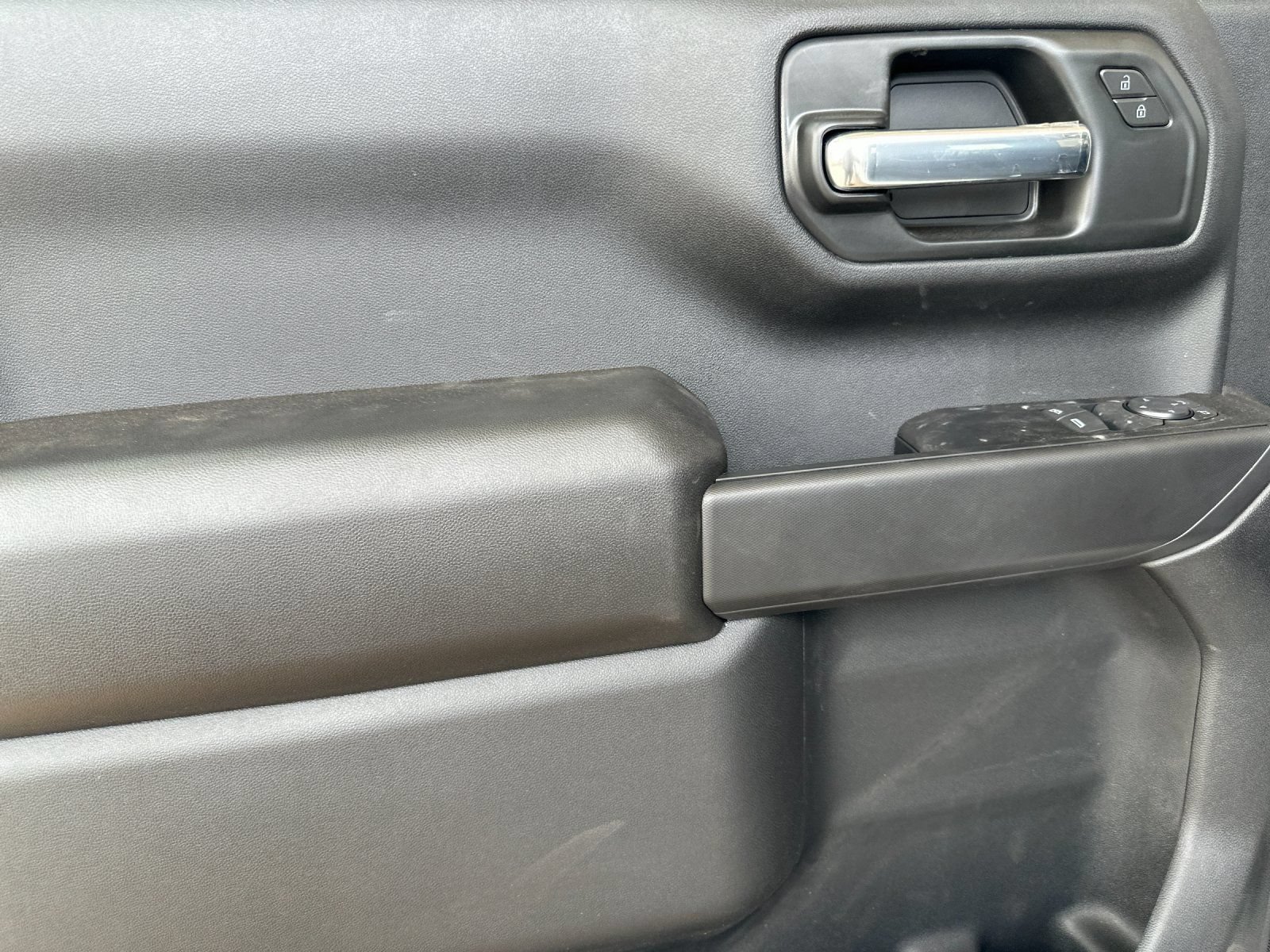 2026 GMC Sierra 1500 Pro - Photo 10
