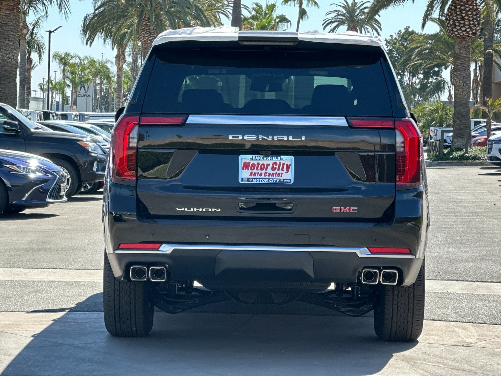 2027 GMC Yukon XL Denali - Photo 4