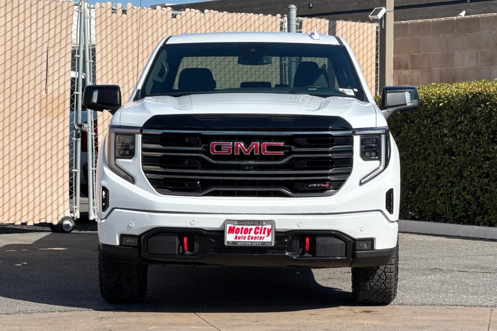 2025 GMC Sierra 1500 AT4 - Photo 9