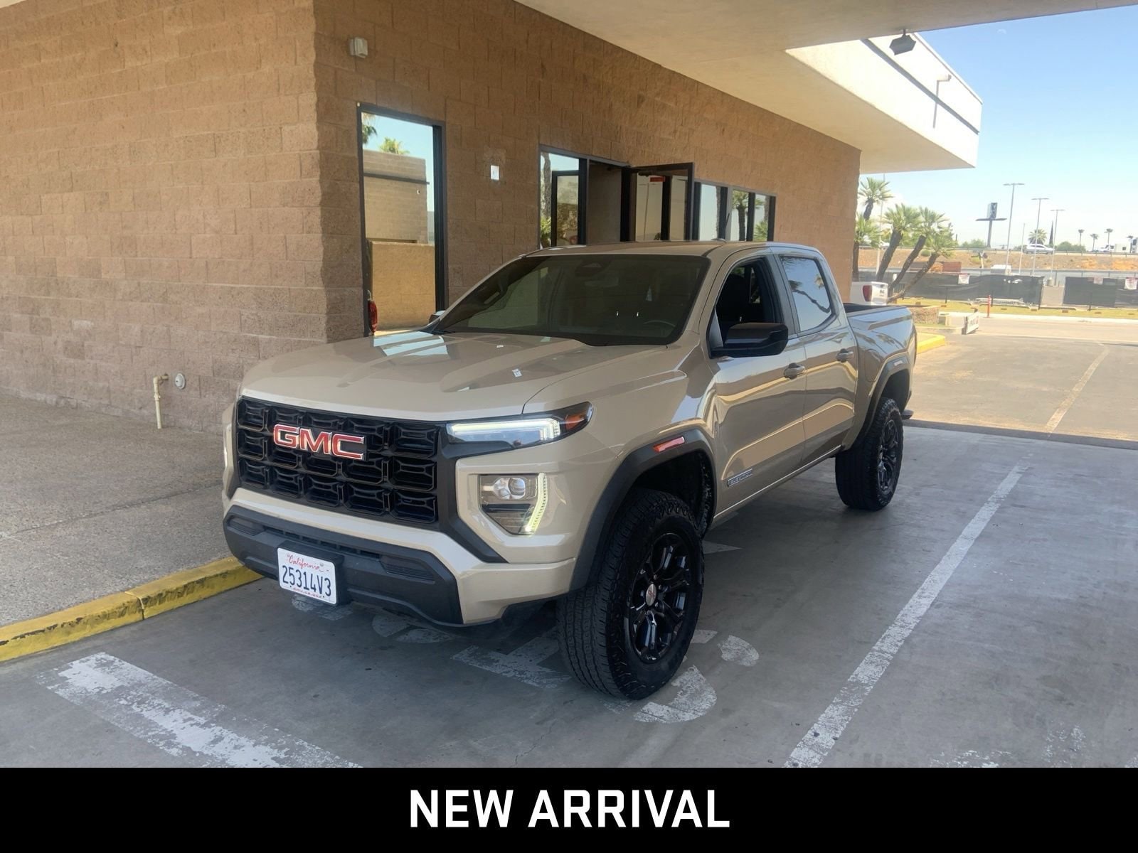 2023 GMC Canyon 2WD Elevation Crew Cab Short Box's photo
