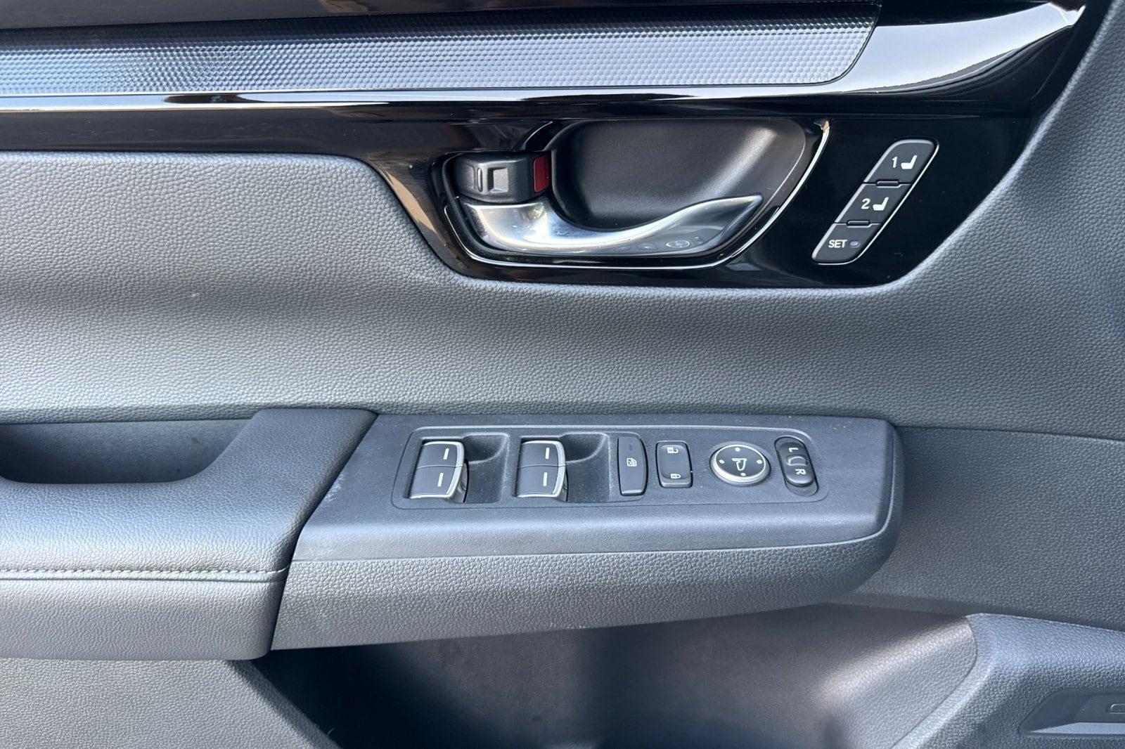 2025 Honda CR-V EX-L - Photo 11