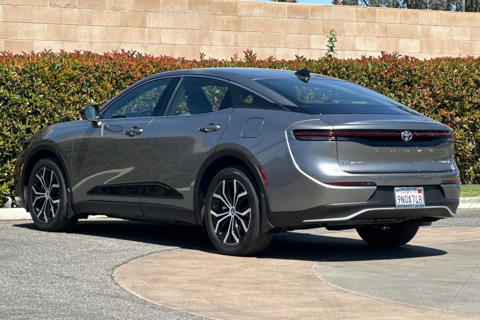 2025 Toyota Crown XLE photo 5