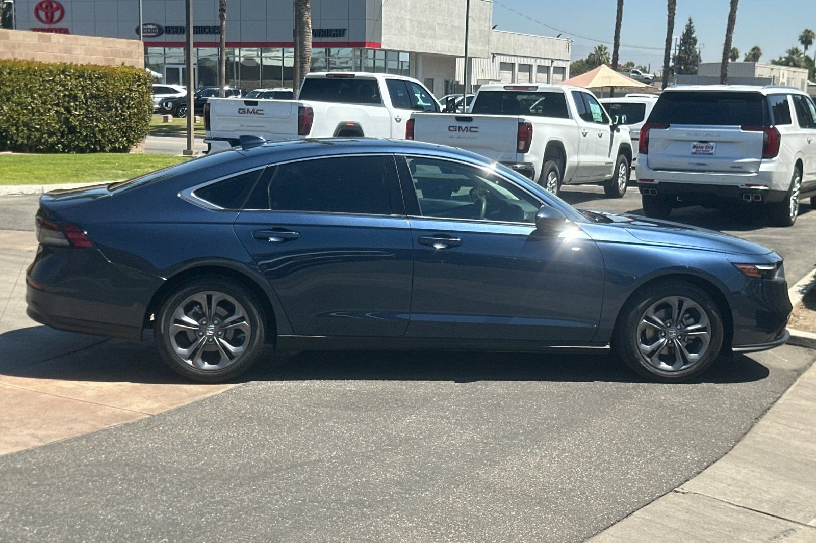 2023 Honda Accord EX photo 3