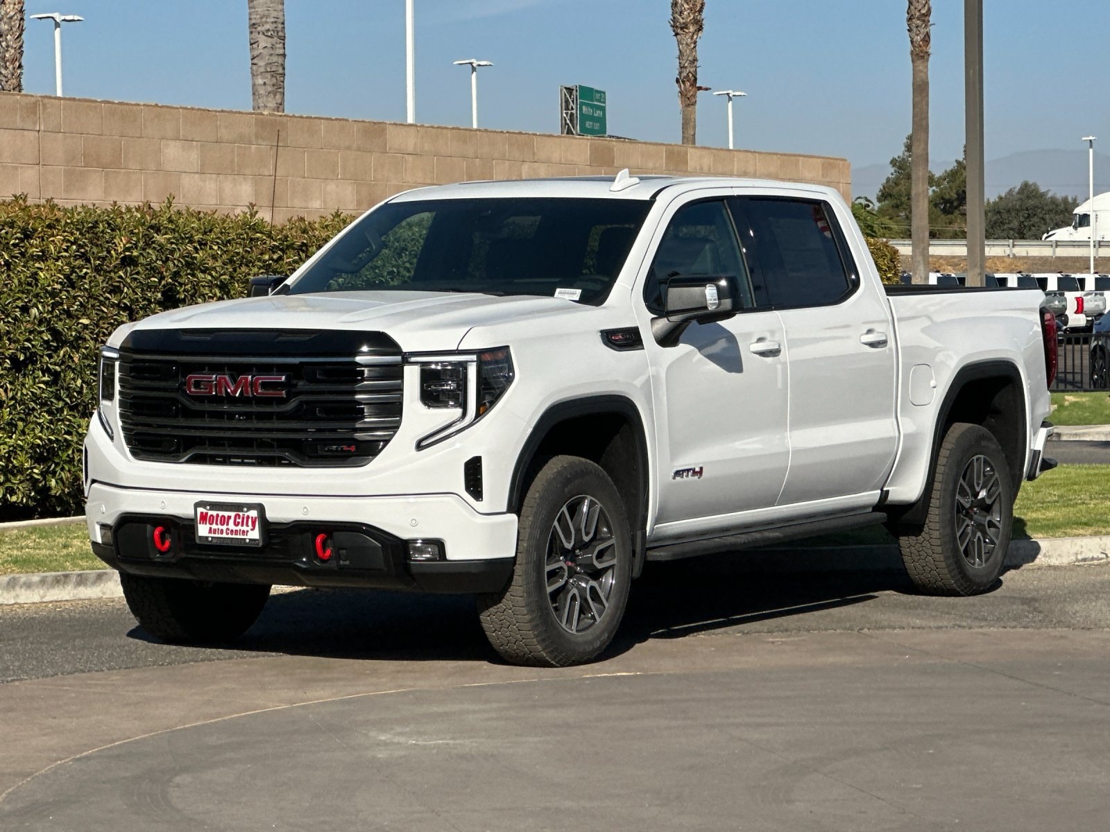 2026 GMC Sierra 1500 AT4 - Photo 7