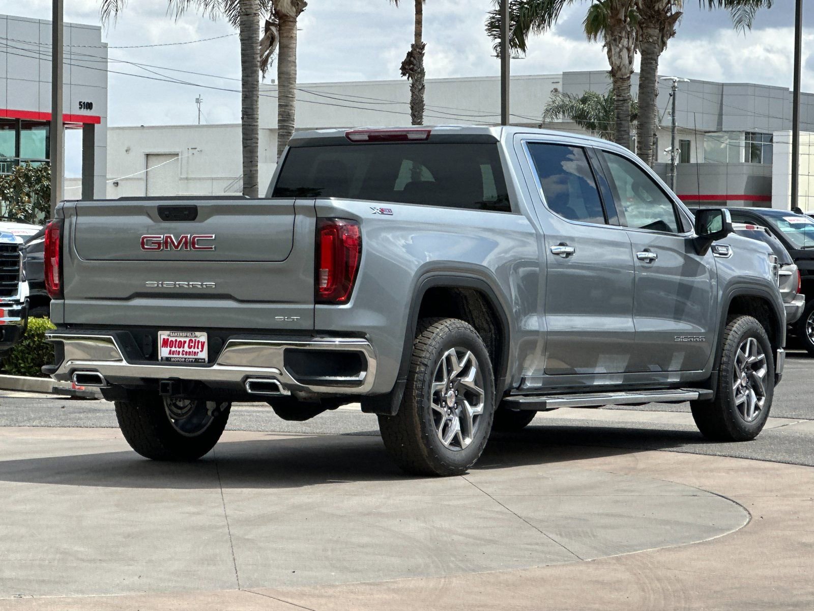 2026 GMC Sierra 1500 SLT photo 2